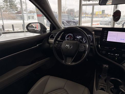 Used 2023 Toyota Camry SE AWD/4WD image 43