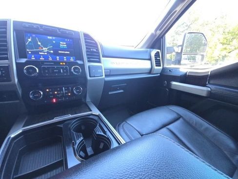 Used 2020 Ford F250 Lariat w/ Lariat Value Package image 26