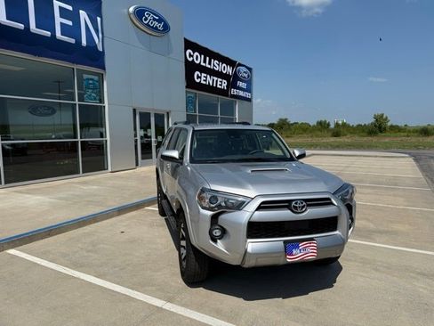 Used 2024 Toyota 4Runner TRD Off-Road image 7