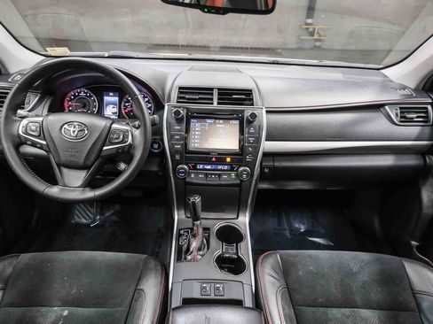 Used 2017 Toyota Camry XSE w/ Moonroof Package FWD image 15