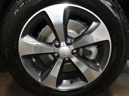 Used 2019 Jeep Cherokee Limited image 66