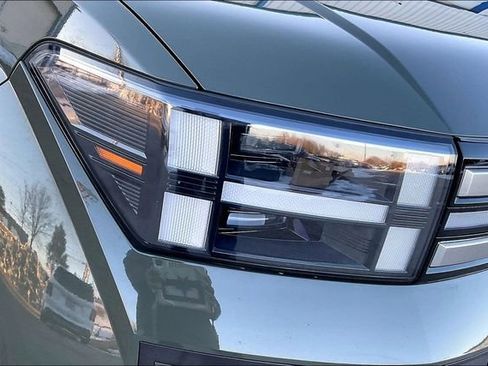 Certified 2025 Hyundai Santa Fe SEL image 28