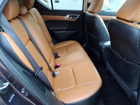 Used 2014 Lexus CT 200h FWD image 11