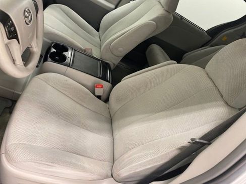 Used 2012 Toyota Sienna LE image 13