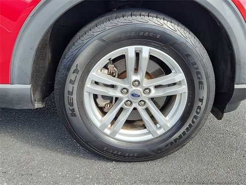Used 2020 Ford Explorer XLT w/ Equipment Group 202A image 8