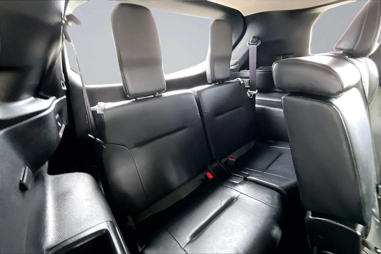 Used 2024 Mitsubishi Outlander SE FWD image 23