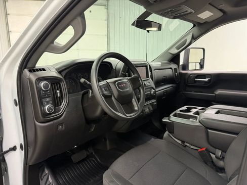 Used 2022 GMC Sierra 2500 Pro w/ Convenience Package AWD/4WD image 12