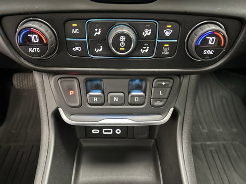 Used 2019 GMC Terrain SLT w/ Preferred Package image 39