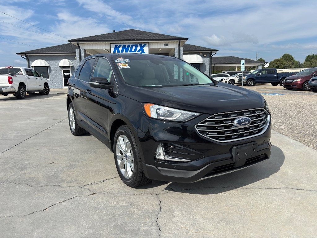 Used 2021 Ford Edge Titanium w/ Class II Trailer Tow Package AWD/4WD image 2
