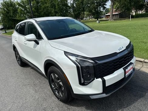 New 2026 Kia Sportage LX AWD/4WD image 18