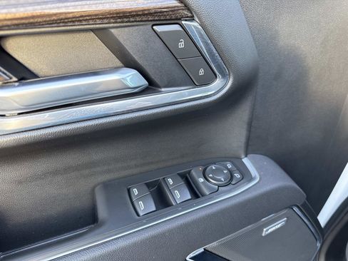 Used 2025 Chevrolet Silverado 1500 LT Trail Boss w/ Convenience Package II image 18