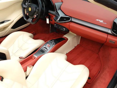 Used 2012 Ferrari 458 Spider image 11