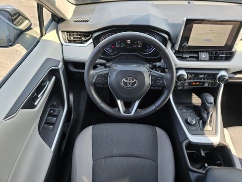 Certified 2023 Toyota RAV4 XLE w/ XLE Grade Weather Package AWD/4WD image 25
