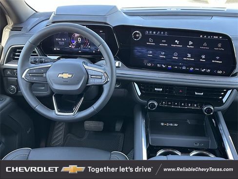 New 2026 Chevrolet Suburban Premier image 12