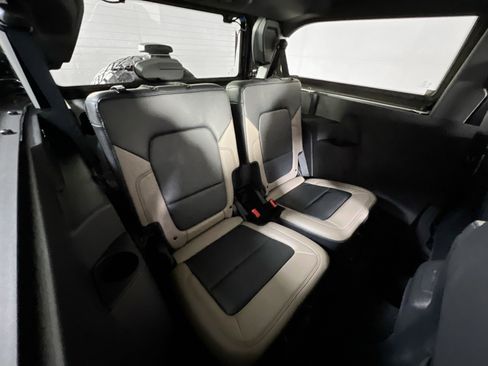 Used 2023 Ford Bronco Wildtrak image 26