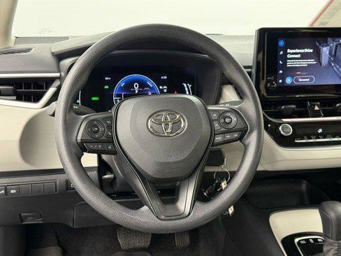 Certified 2026 Toyota Corolla LE image 31