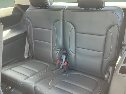 Used 2019 GMC Acadia SLT w/ LPO, Black Accent Package FWD image 15