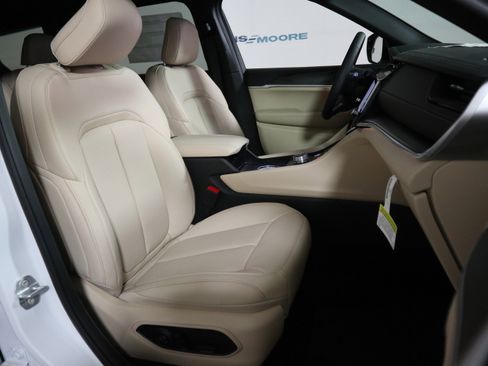 New 2026 Jeep Grand Cherokee L Limited AWD/4WD image 20