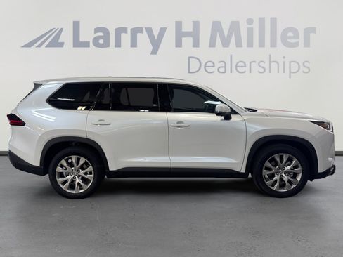 Certified 2026 Toyota Grand Highlander AWD image 6