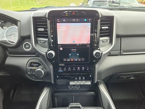 New 2026 RAM 1500 4x4 Crew Cab image 19