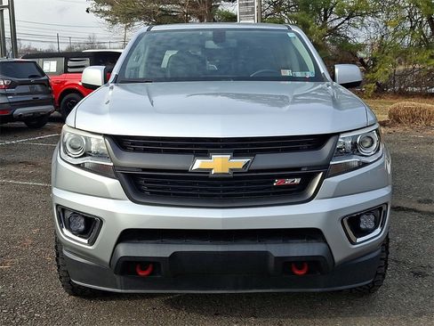 Used 2018 Chevrolet Colorado Z71 image 2