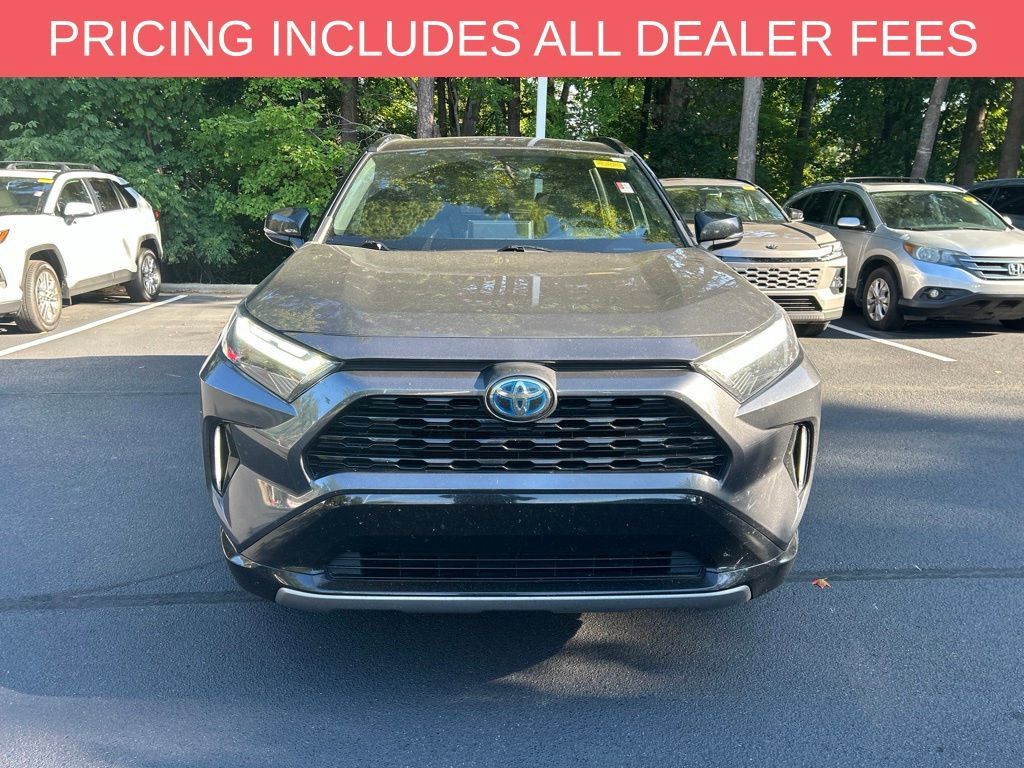 Used 2022 Toyota RAV4 XSE AWD/4WD image 13