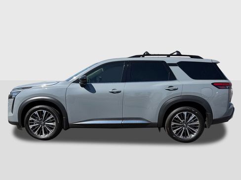 New 2026 Nissan Pathfinder Platinum AWD/4WD image 2