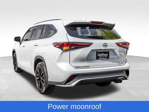 Used 2023 Toyota Highlander XSE AWD/4WD image 9
