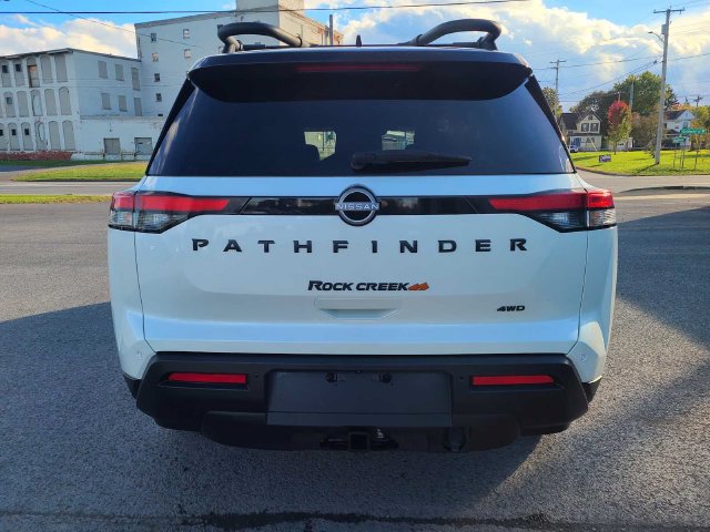 Used 2023 Nissan Pathfinder Rock Creek AWD/4WD image 9