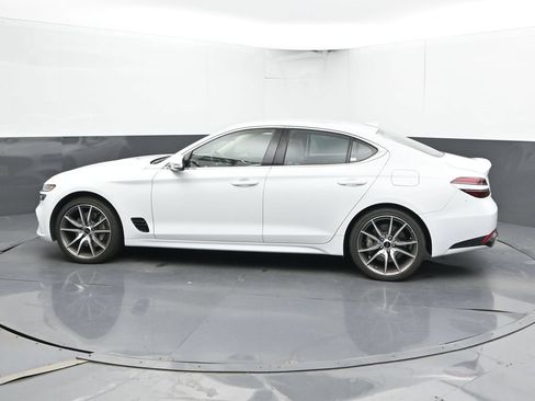 Used 2026 Genesis G70 2.5T RWD image 9