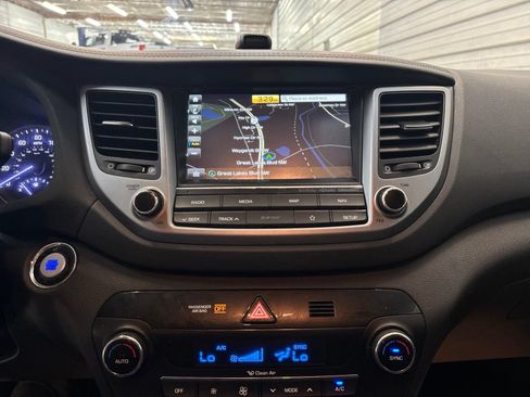 Used 2018 Hyundai Tucson SEL Plus AWD/4WD image 18