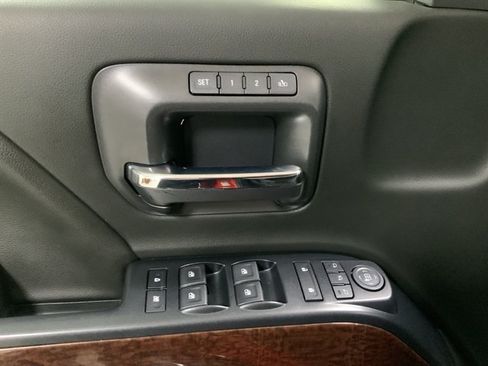 Used 2018 GMC Sierra 1500 SLT AWD/4WD image 18