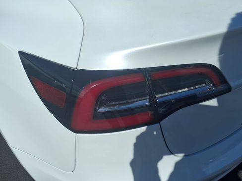 Used 2020 Tesla Model 3 Long Range AWD/4WD image 15