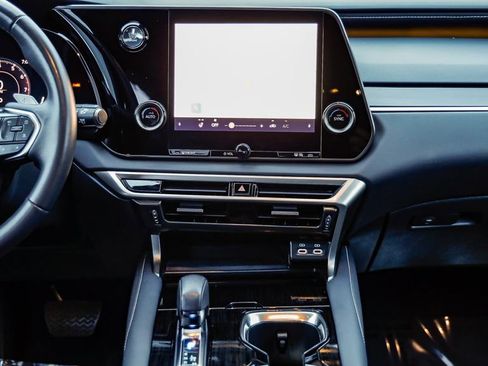 Used 2024 Lexus RX 350 FWD w/ Technology Package image 16