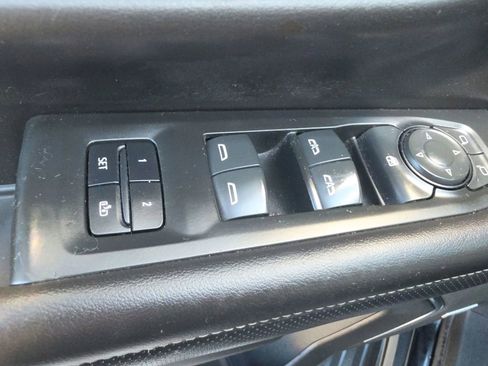 Used 2021 GMC Yukon XL SLT RWD image 26