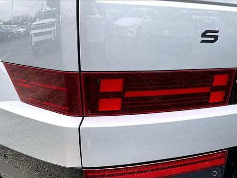 Used 2025 Hyundai Santa Fe Calligraphy image 31