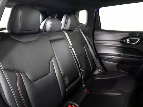 Used 2024 Jeep Compass Trailhawk image 26