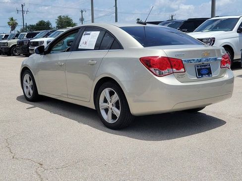 Used 2015 Chevrolet Cruze LT w/ Enhanced Safety Package FWD image 4