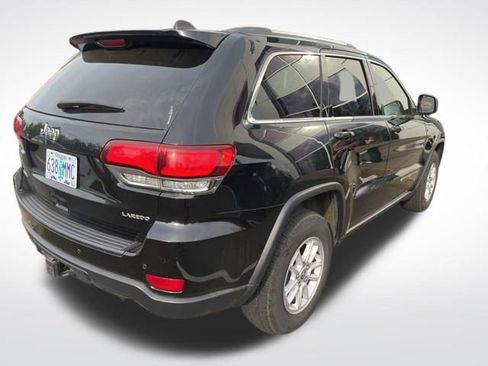 Used 2020 Jeep Grand Cherokee Laredo w/ Security & Convenience Group AWD/4WD image 3
