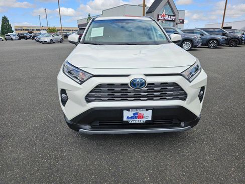 Used 2020 Toyota RAV4 Limited image 2