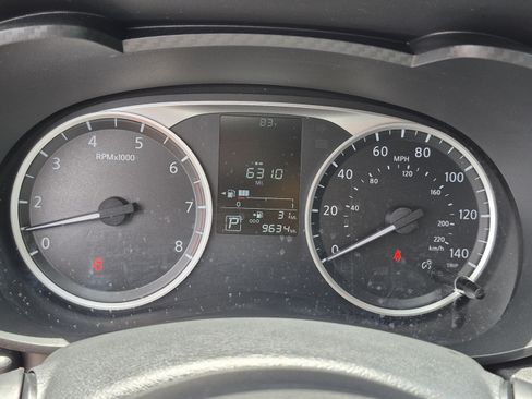 Certified 2025 Nissan Versa S w/ S Plus Package FWD image 31