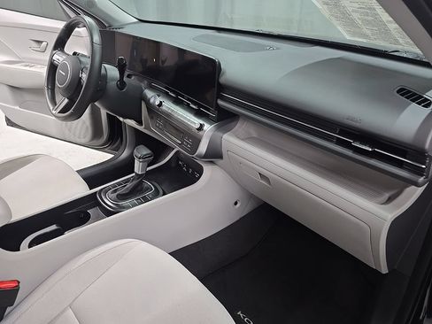 Certified 2024 Hyundai Kona SEL AWD/4WD image 25