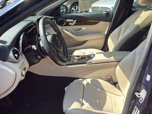 Used 2018 Mercedes-Benz C 300 4MATIC Sedan image 19