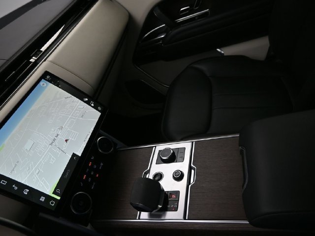 Used 2023 Land Rover Range Rover Long Wheelbase Autobiography AWD/4WD image 15