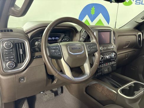 Used 2022 GMC Sierra 3500 Denali w/ Denali Ultimate Package image 22