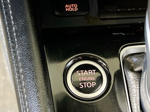 Used 2021 Nissan Kicks SV image 23