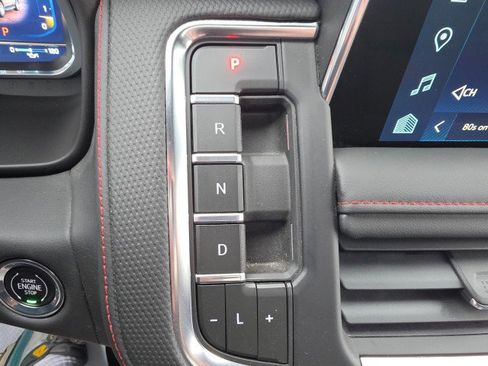 Used 2023 Chevrolet Suburban RST w/ Luxury Package image 44