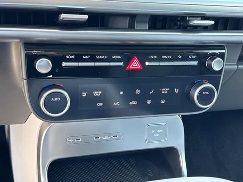 New 2026 Hyundai Ioniq 9 SE AWD/4WD image 28