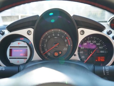 Used 2010 Nissan 370Z Touring w/ Sport Pkg image 30