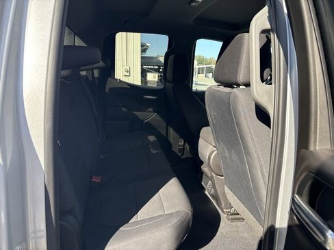 Used 2019 Chevrolet Silverado 1500 Custom w/ Custom Value Package image 14